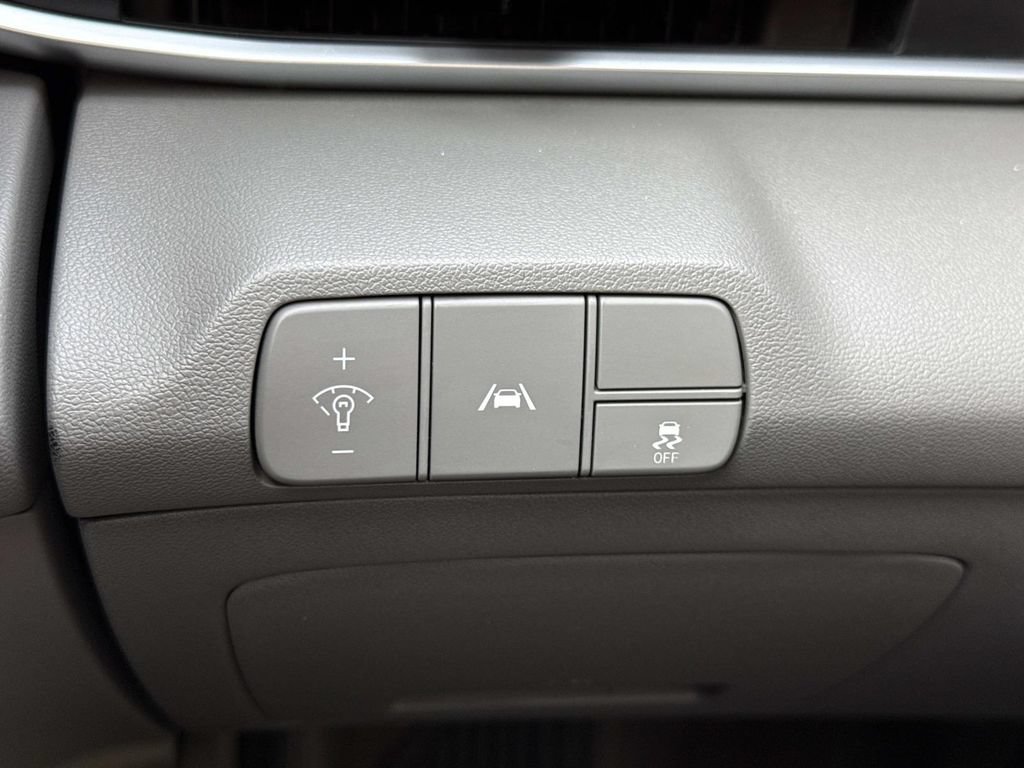 Used 2023 Hyundai Elantra SEL w/ Convenience Package FWD image 14