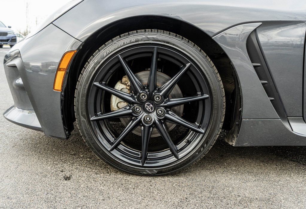 Used 2023 Toyota GR86 Premium w/ ALL Weather Mat Package (TMS) image 33