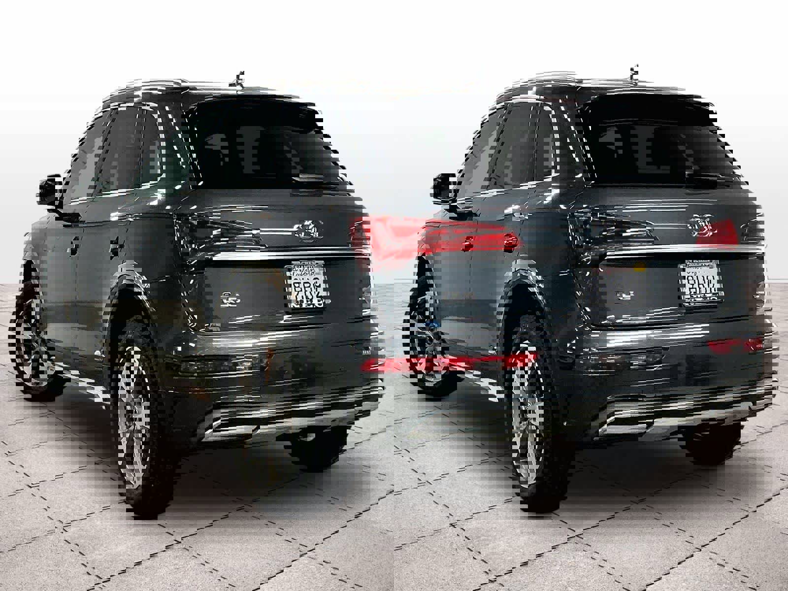 Used 2023 Audi Q5 2.0T Premium w/ Convenience Package image 14