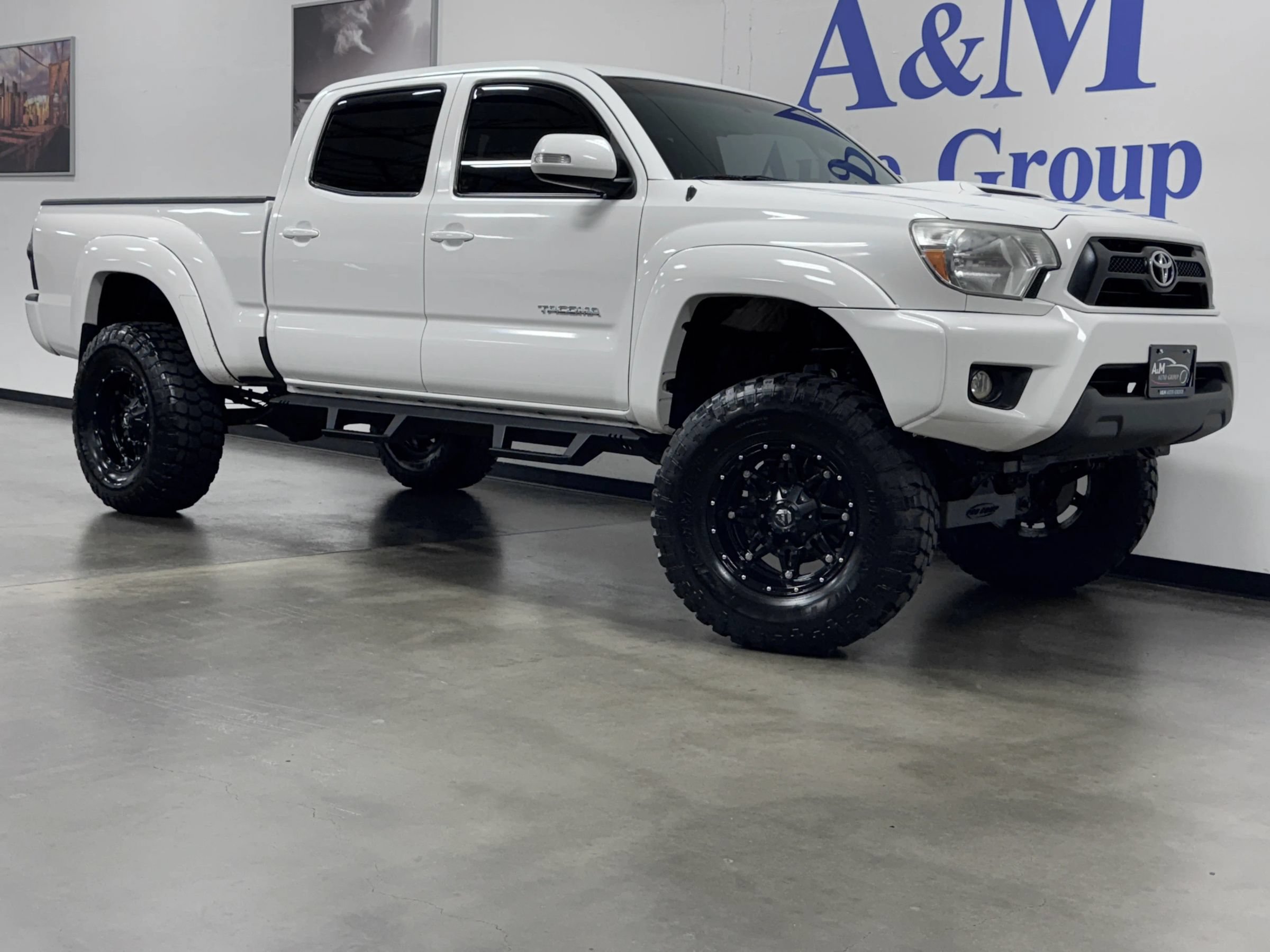 Used 2015 Toyota Tacoma 4x4 Double Cab w/ TRD Sport Package image 3