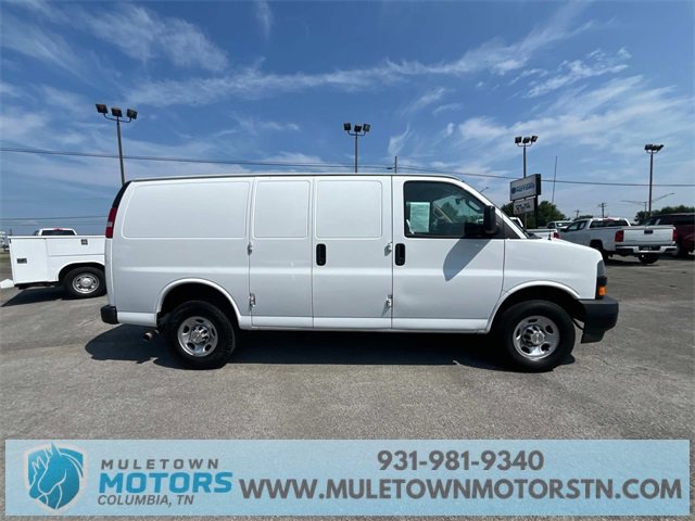 Used 2022 Chevrolet Express 2500 Work Van w/ Driver Convenience Package image 4