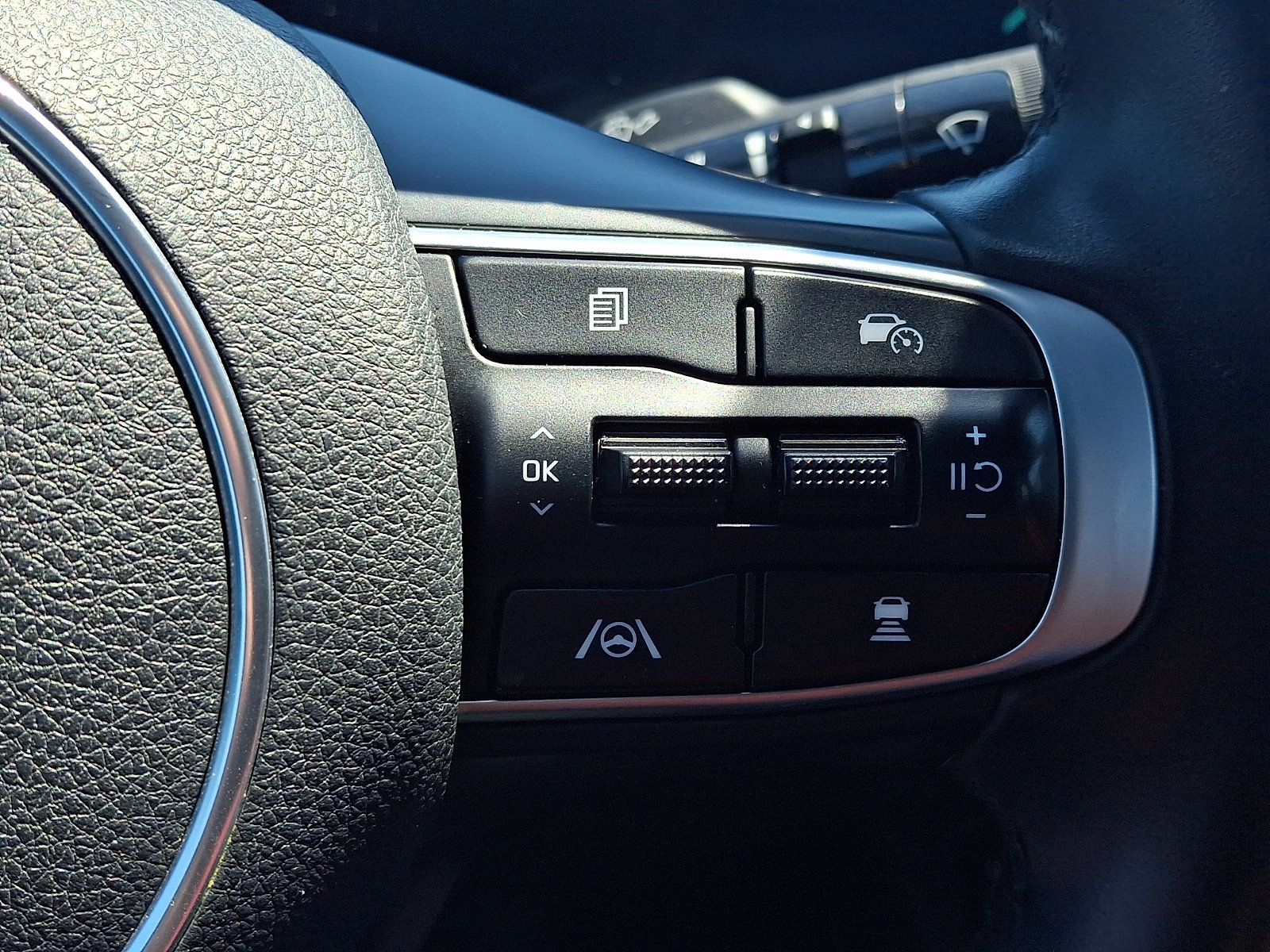 Certified 2025 Kia K5 GT-Line w/ GT-Line Premium Package FWD image 24