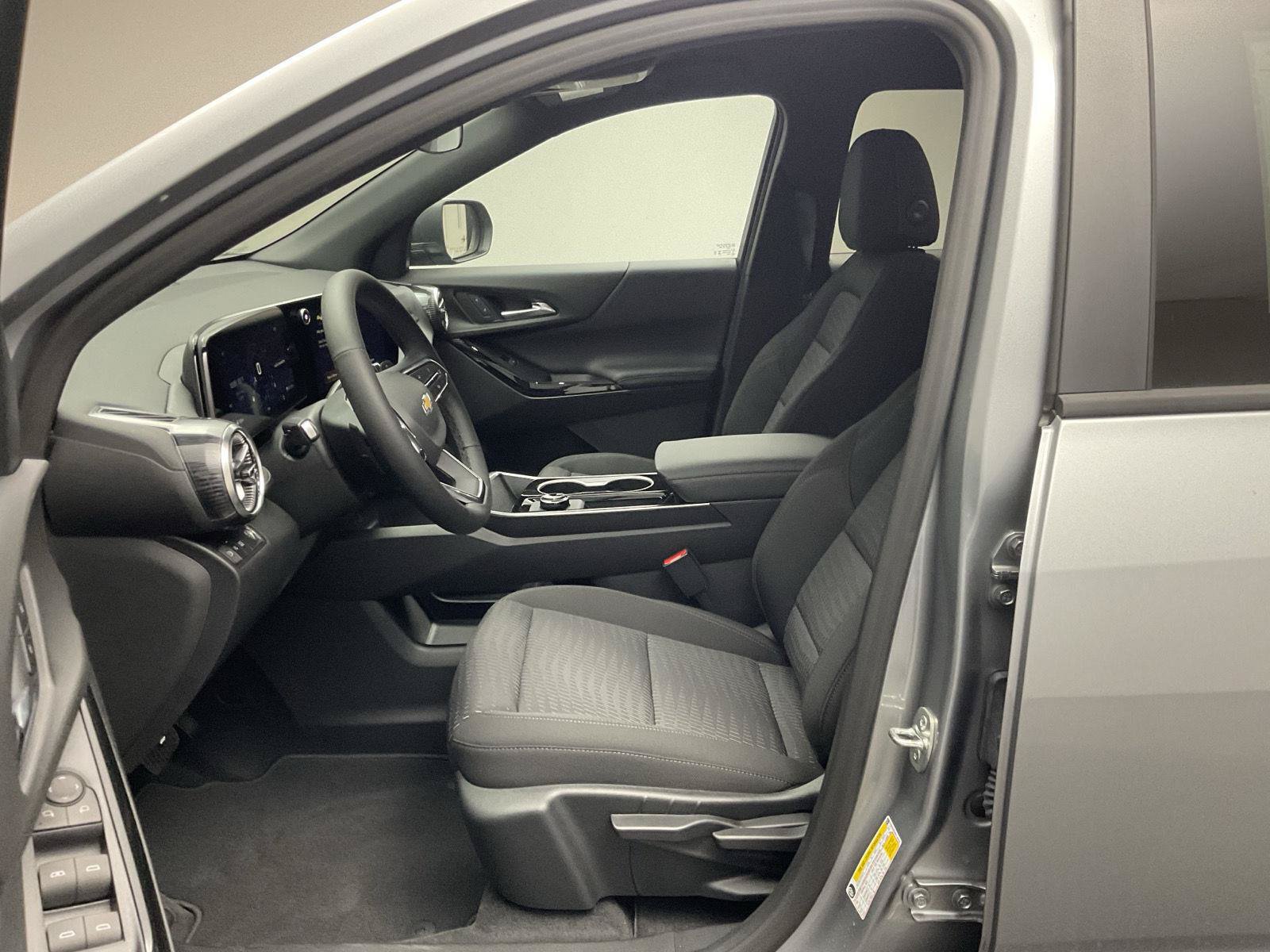 New 2027 Chevrolet Equinox LT FWD image 12