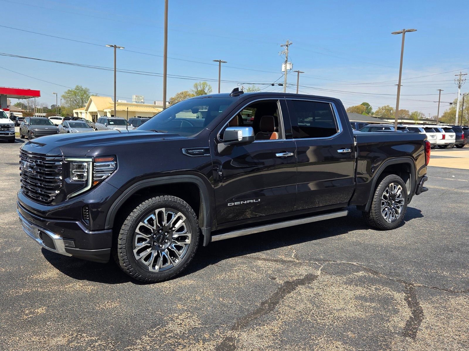 Used 2023 GMC Sierra 1500 Denali Ultimate image 3
