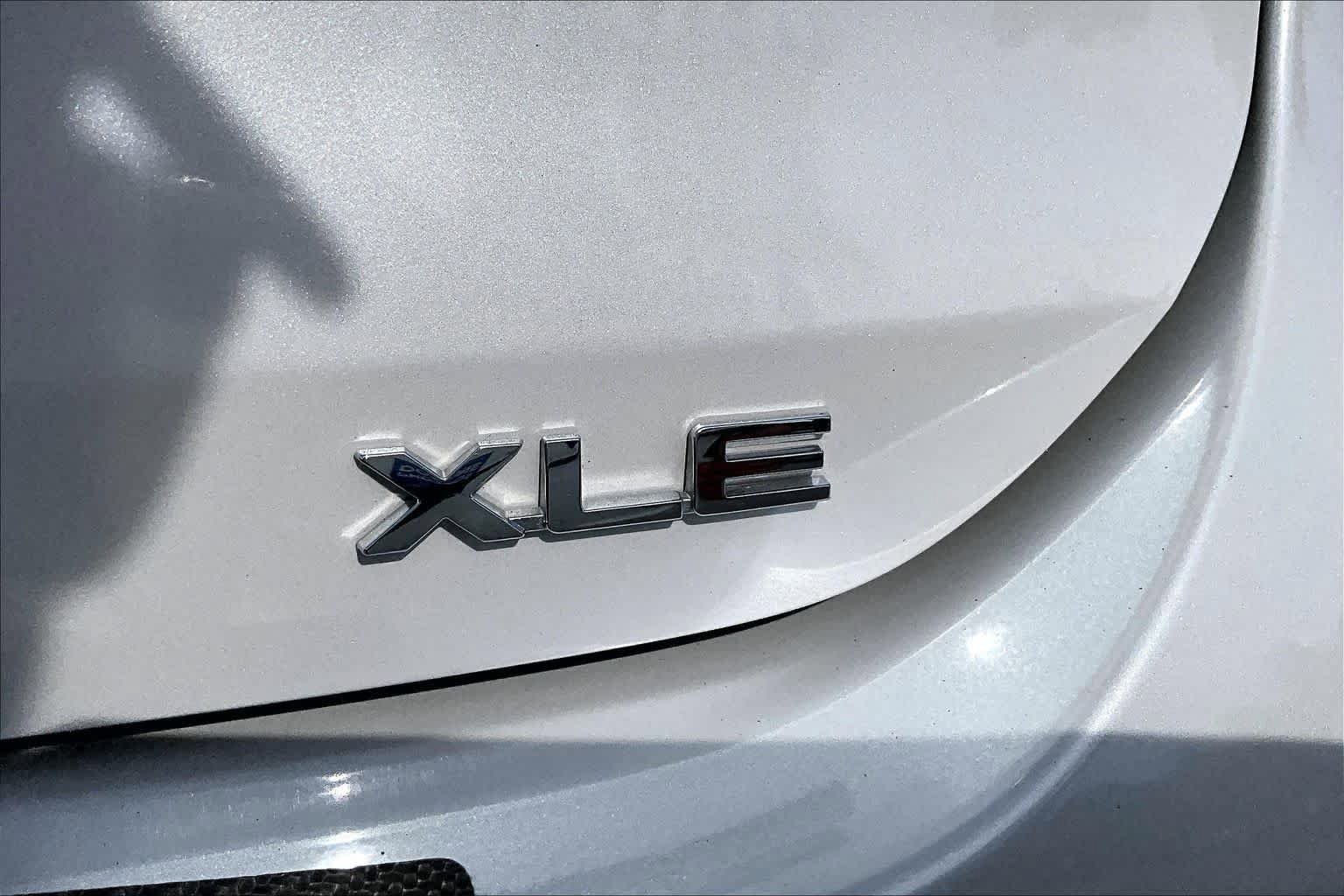 Used 2024 Toyota Highlander XLE FWD image 10