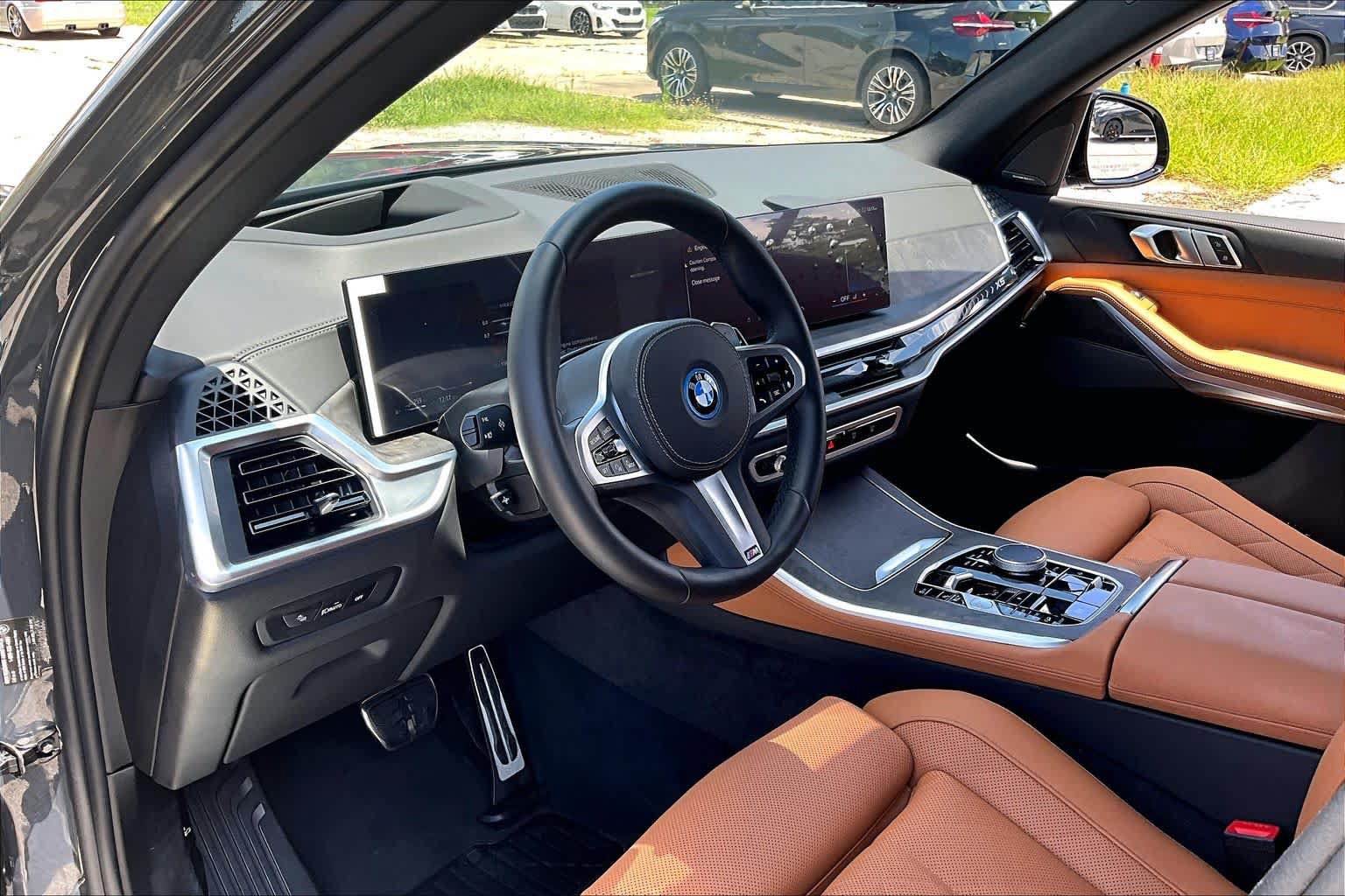 Used 2026 BMW X5 xDrive50e w/ M Sport Package AWD/4WD image 16
