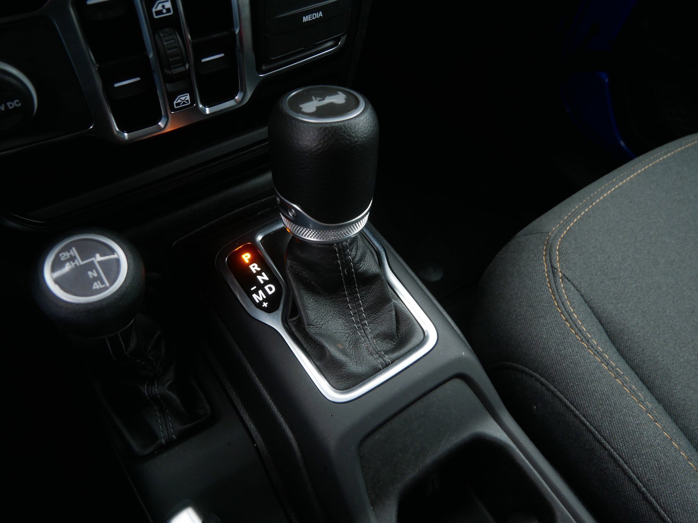 Used 2024 Jeep Wrangler Sport S image 28