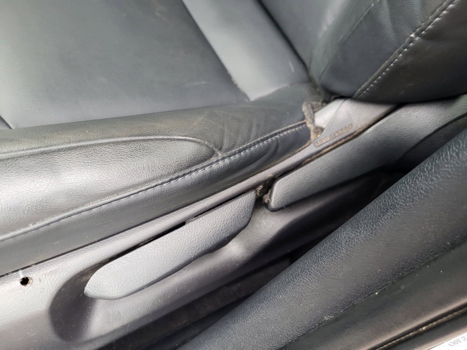 Used 2021 Toyota Prius XLE w/ Carpet Mat Package (TMS) image 14