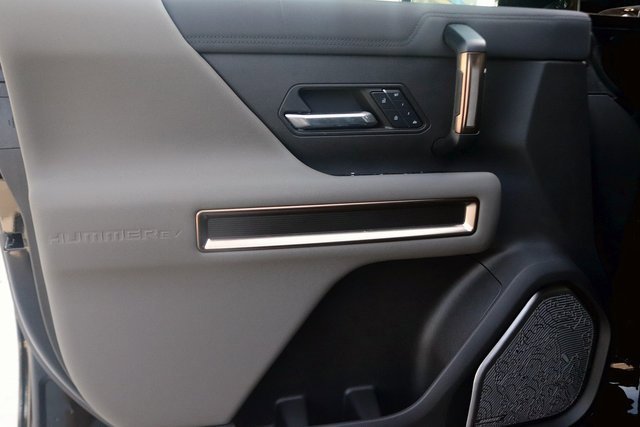New 2025 GMC Hummer EV 2X image 10