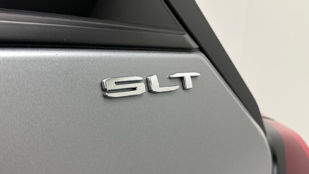 Used 2024 GMC Terrain SLT AWD/4WD image 20