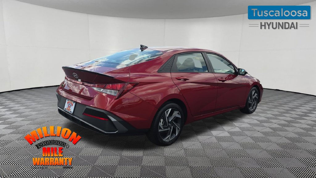 Used 2025 Hyundai Elantra Sport FWD image 8