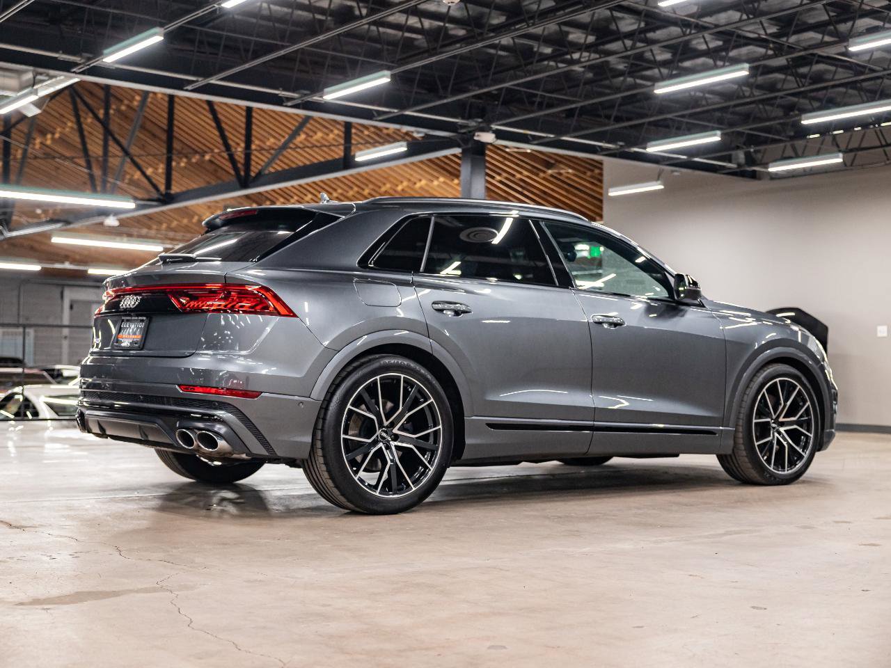 Used 2021 Audi SQ8 Prestige w/ Prestige Package AWD/4WD image 3