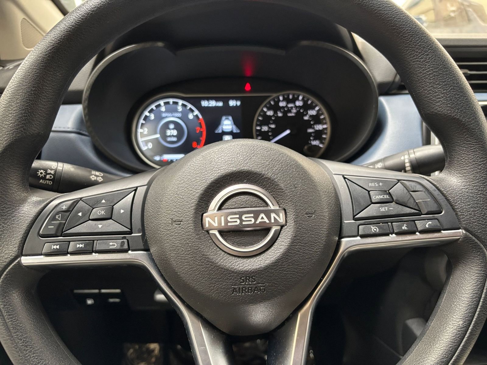 Used 2025 Nissan Versa SV FWD image 25