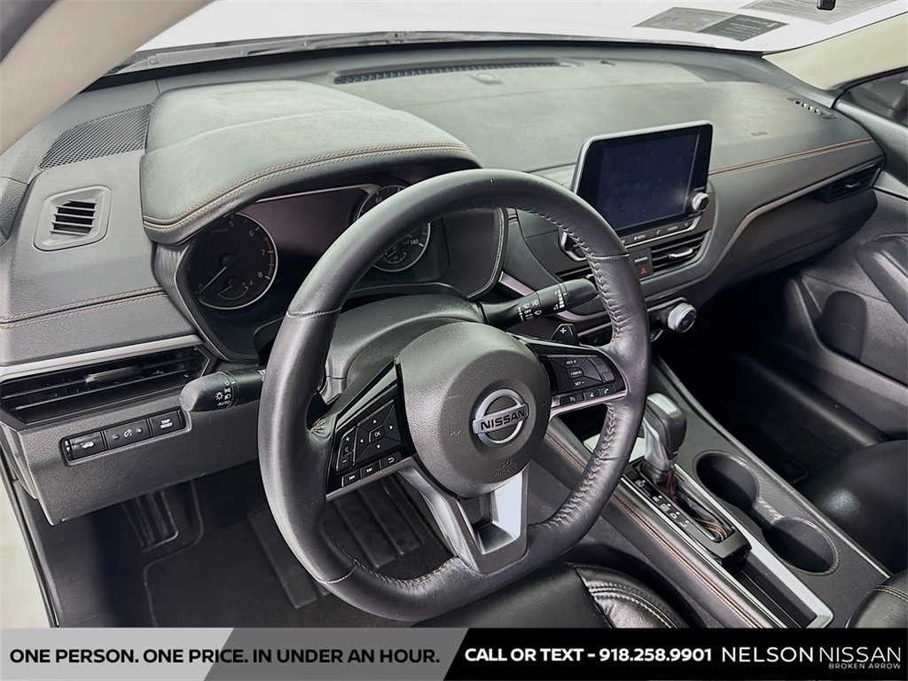 Used 2019 Nissan Altima 2.5 SR w/ SR Premium Package image 9