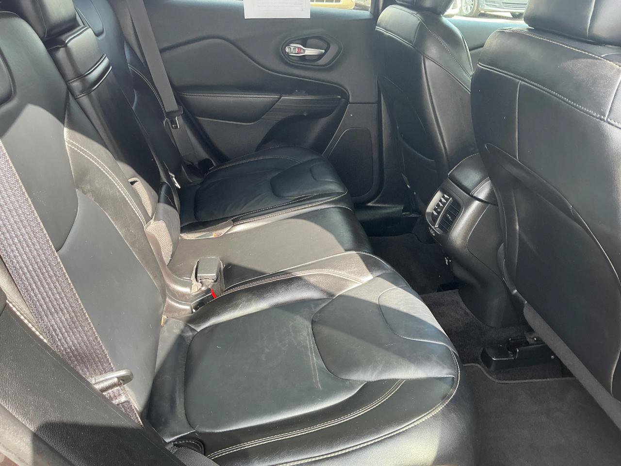 Used 2014 Jeep Cherokee Limited AWD/4WD image 11