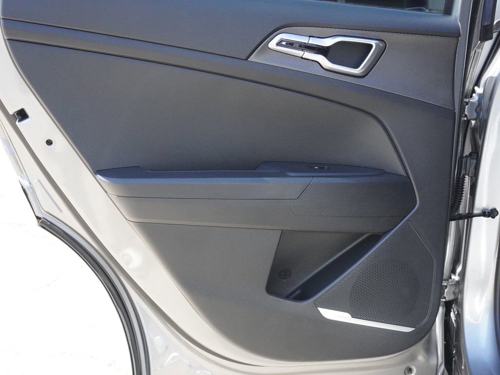 Used 2023 Kia Sportage LX image 22