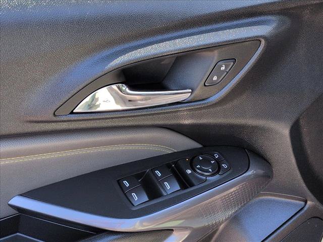 Certified 2024 Chevrolet Trax ACTIV w/ Sunroof Package FWD image 12