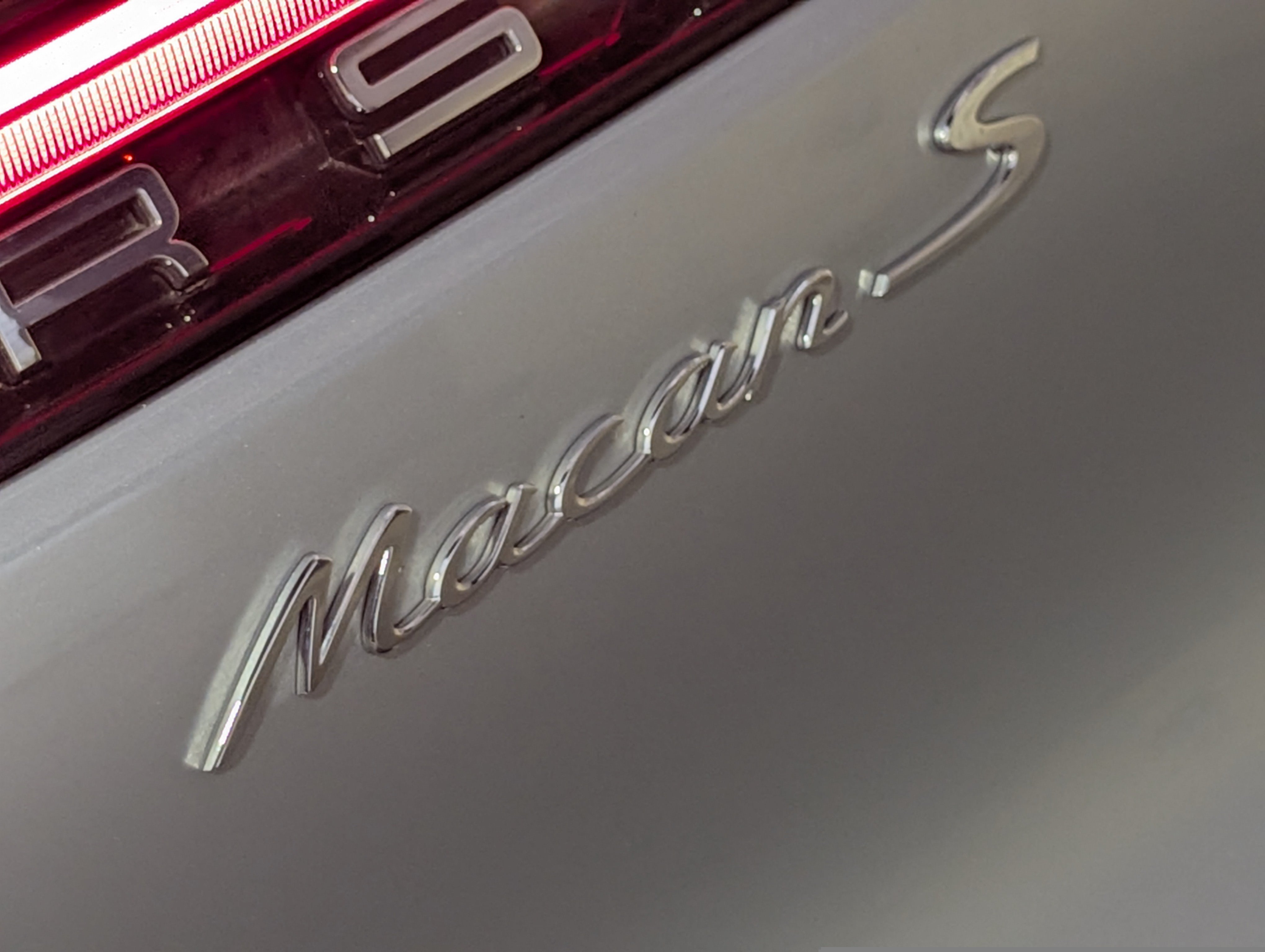 Certified 2020 Porsche Macan S AWD/4WD image 14