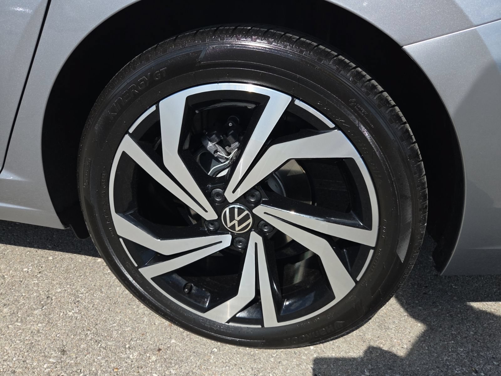 Certified 2025 Volkswagen Jetta SEL FWD image 15