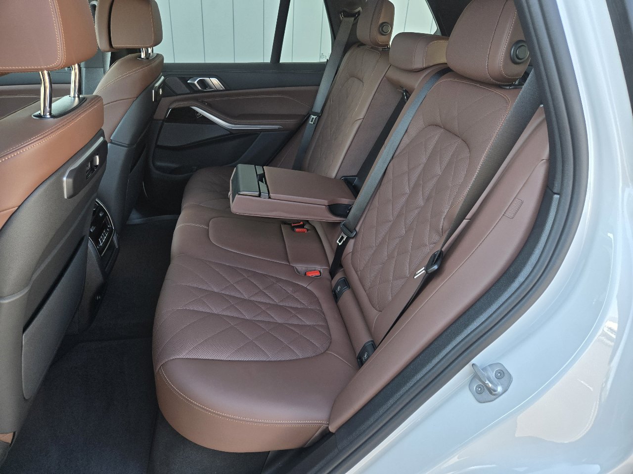 Used 2026 BMW X5 xDrive50e w/ Climate Comfort Package image 29