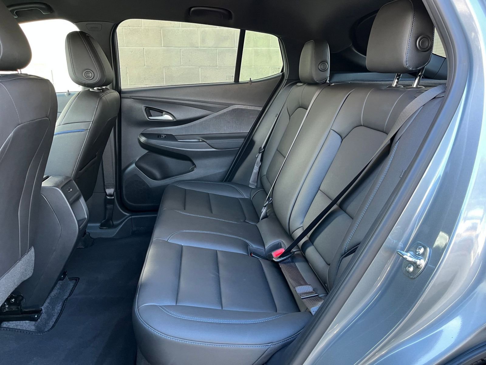 Used 2025 Buick Envista Sport Touring image 25