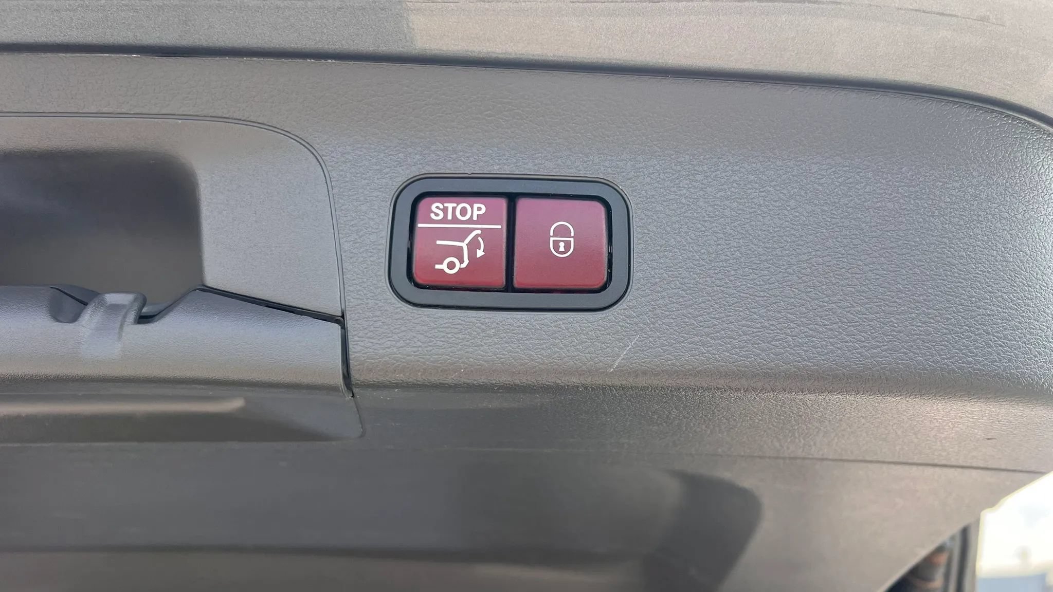 Used 2020 Mercedes-Benz GLS 450 4MATIC image 17