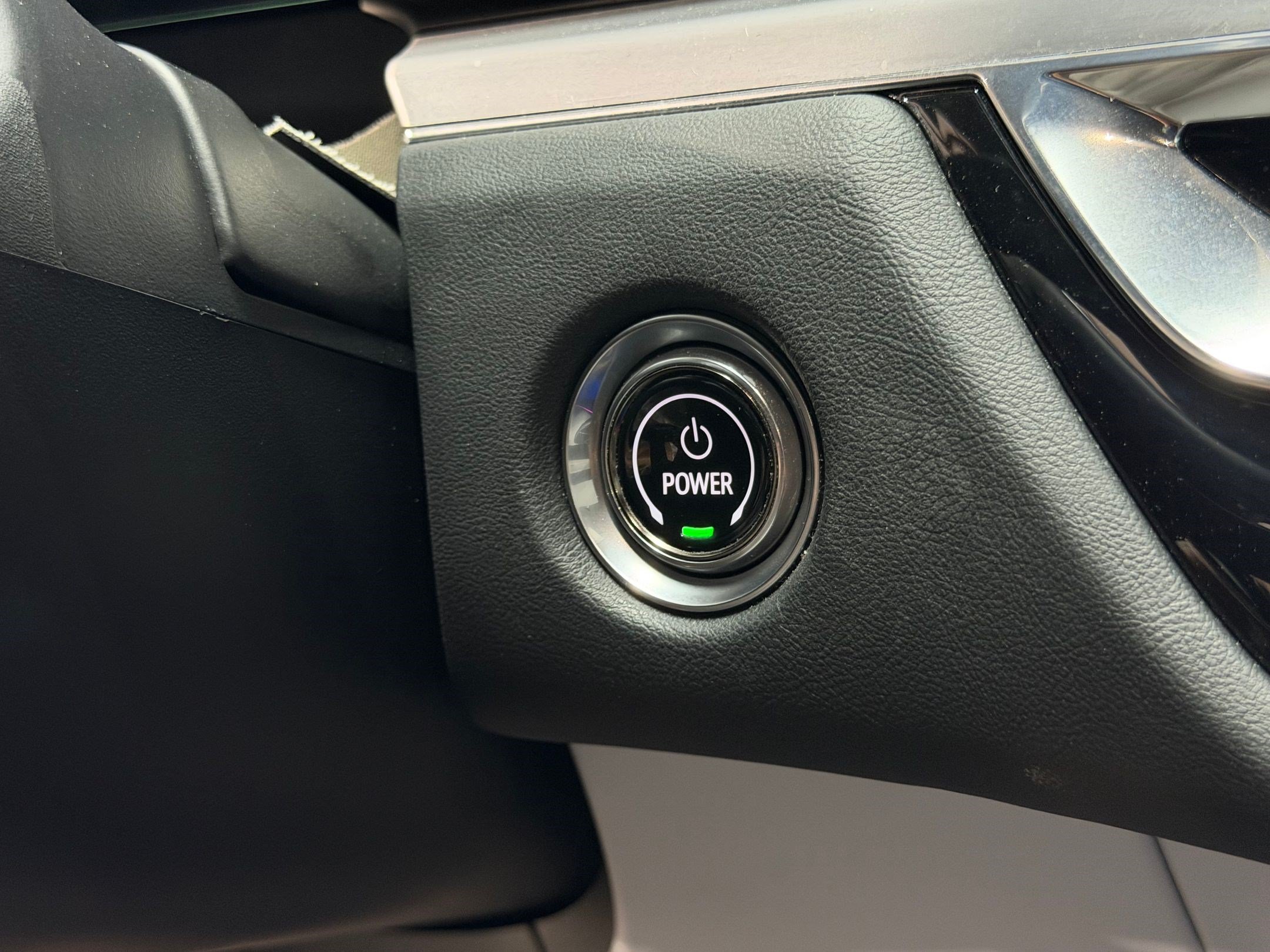Certified 2024 Cadillac Lyriq Luxury AWD/4WD image 13