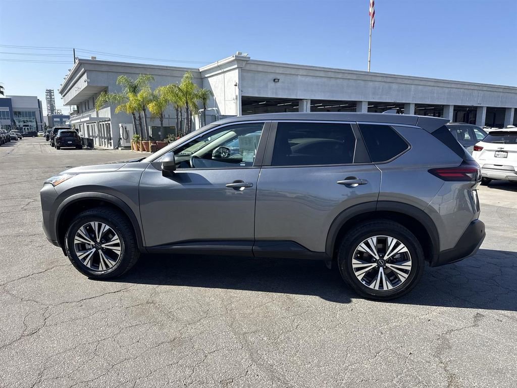 Used 2023 Nissan Rogue SV AWD/4WD image 6