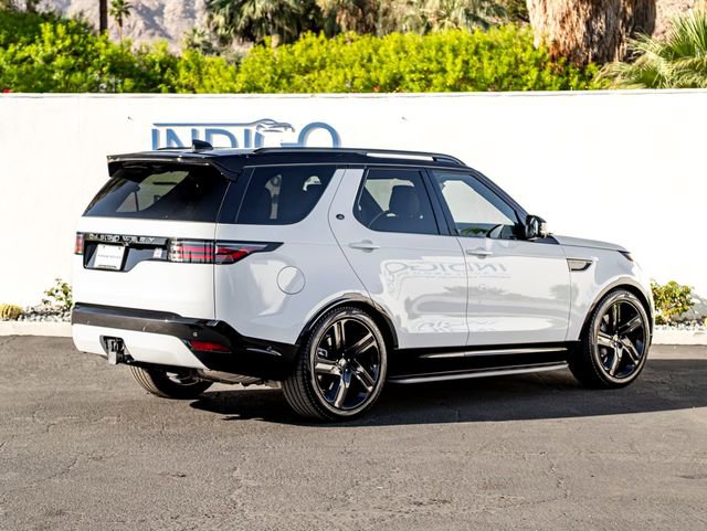 Used 2025 Land Rover Discovery Dynamic SE AWD/4WD image 6