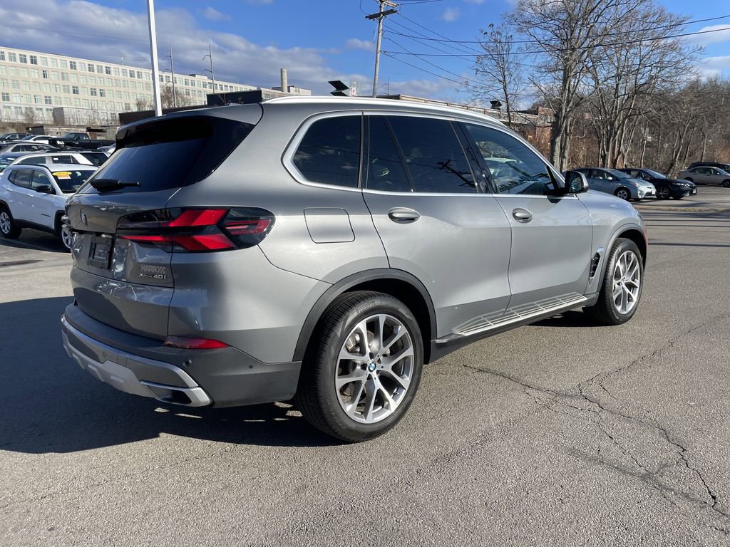 Used 2024 BMW X5 xDrive40i w/ Premium Package image 8