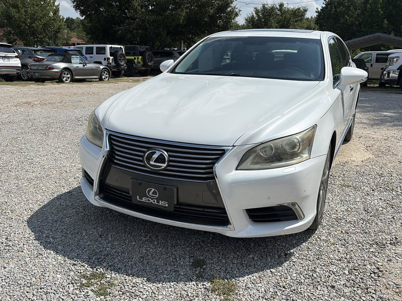Used 2013 Lexus LS 460 w/ Comfort Pkg RWD image 2