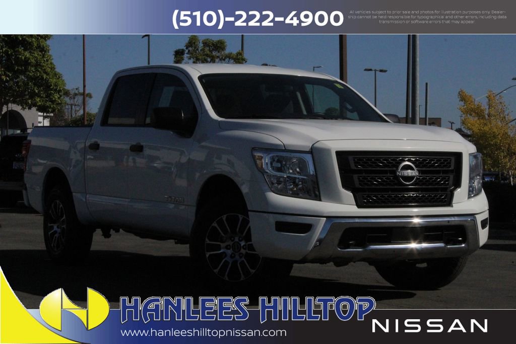 Used 2023 Nissan Titan SV image 1