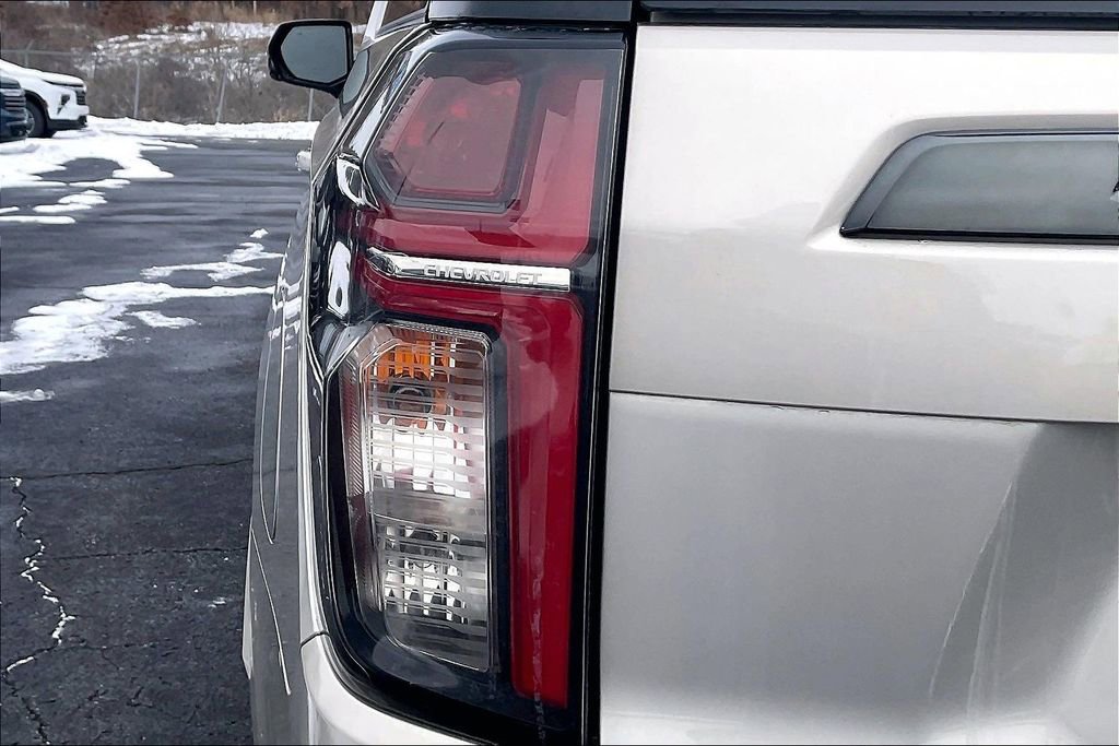 Used 2022 Chevrolet Suburban Z71 w/ Z71 Off-Road Package image 26