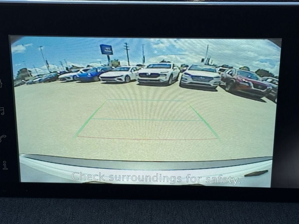 Used 2025 Nissan Kicks SV AWD/4WD image 28
