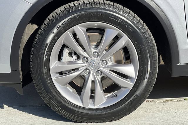 Used 2023 Acura MDX SH-AWD image 33