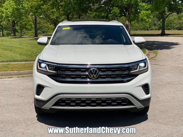 Used 2021 Volkswagen Atlas Cross Sport SE w/ Panoramic Sunroof Package FWD image 2