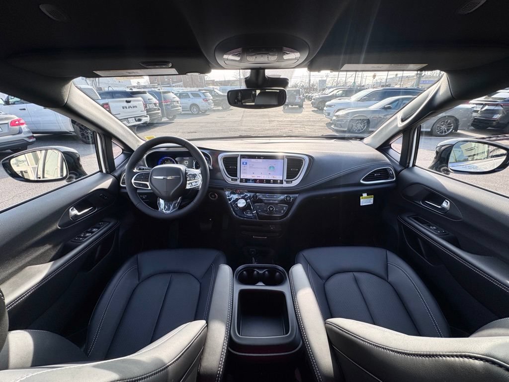 New 2026 Chrysler Pacifica Select AWD/4WD image 27