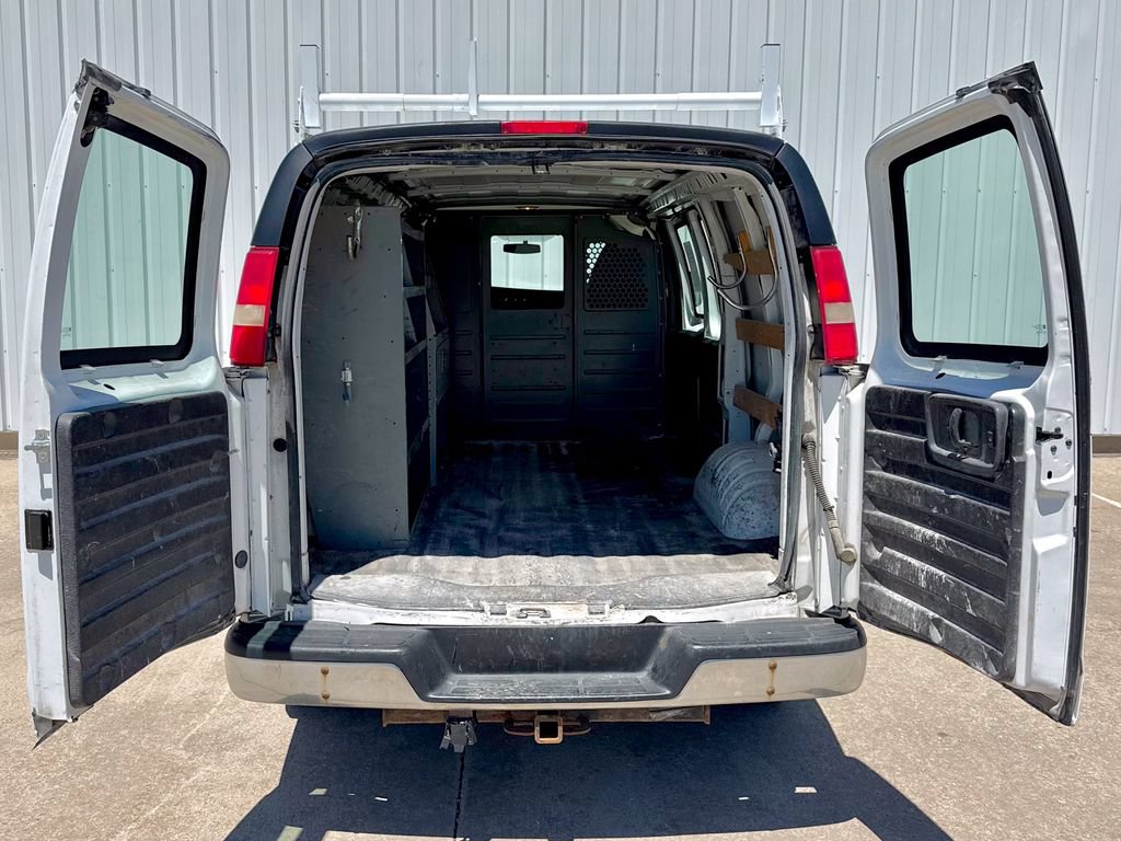 Used 2014 GMC Savana 2500 RWD image 13