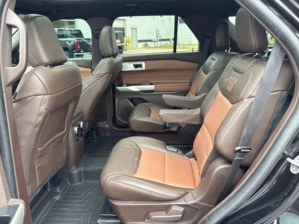 Used 2022 Ford Explorer King Ranch w/ Premium Technology Package AWD/4WD image 40