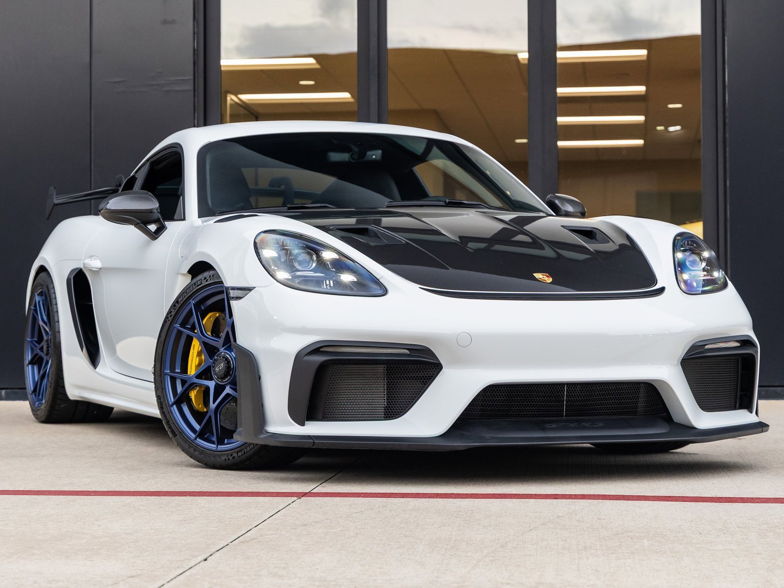 Used 2025 Porsche 718 Cayman GT4 RS image 9