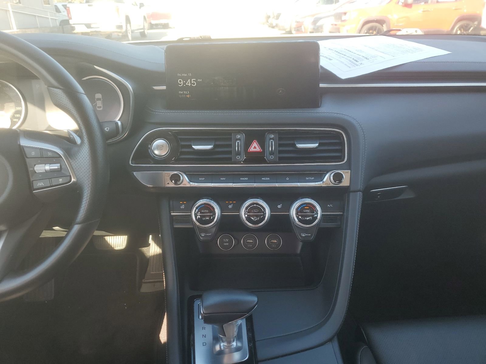 Used 2023 Genesis G70 2.0T image 11