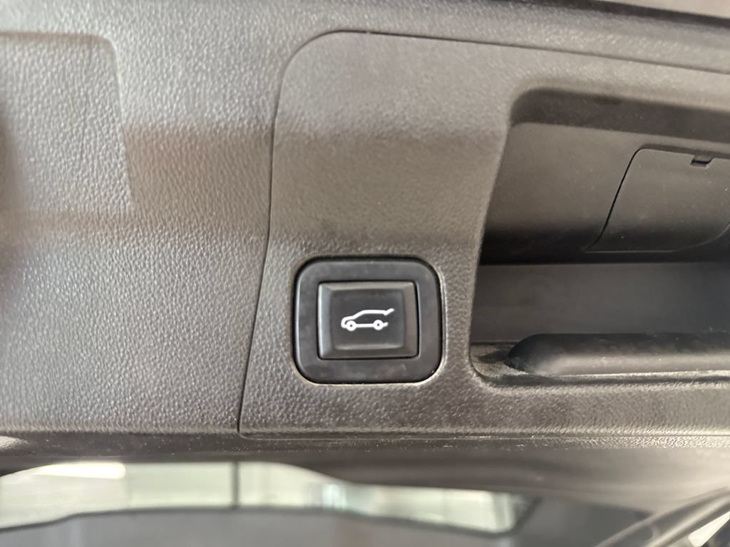 Used 2017 GMC Acadia SLE w/ Driver Alert Package I AWD/4WD image 45