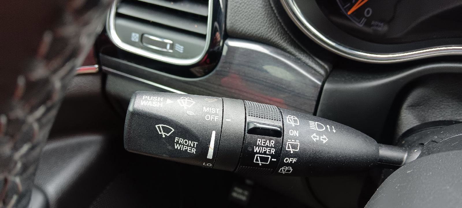 Used 2020 Jeep Grand Cherokee Overland image 17