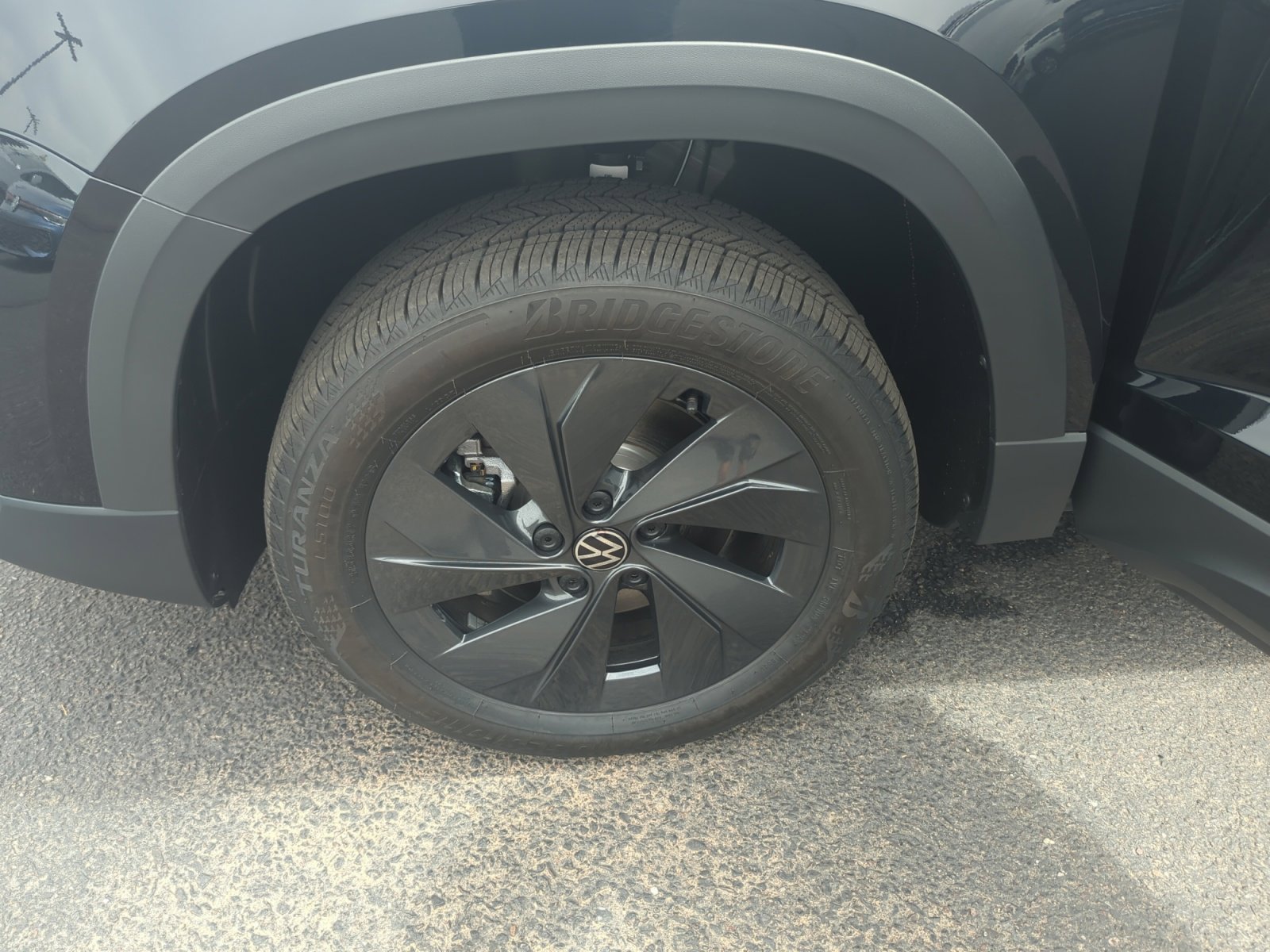 New 2025 Volkswagen Taos S image 25