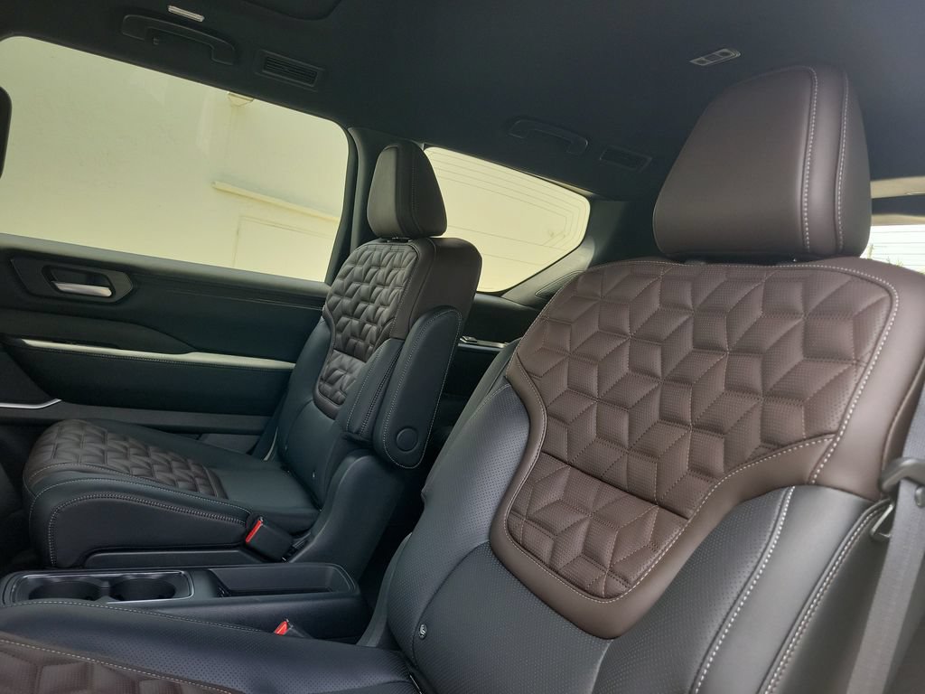 New 2026 Nissan Armada Platinum AWD/4WD image 15