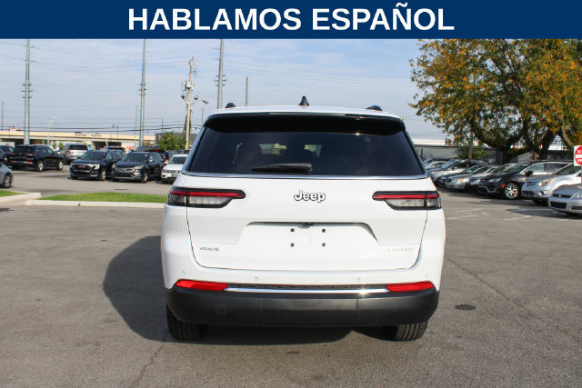 Used 2025 Jeep Grand Cherokee L Laredo AWD/4WD image 4