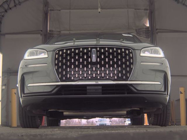 Used 2025 Lincoln Corsair Grand Touring w/ Equipment Group 301A AWD/4WD image 3