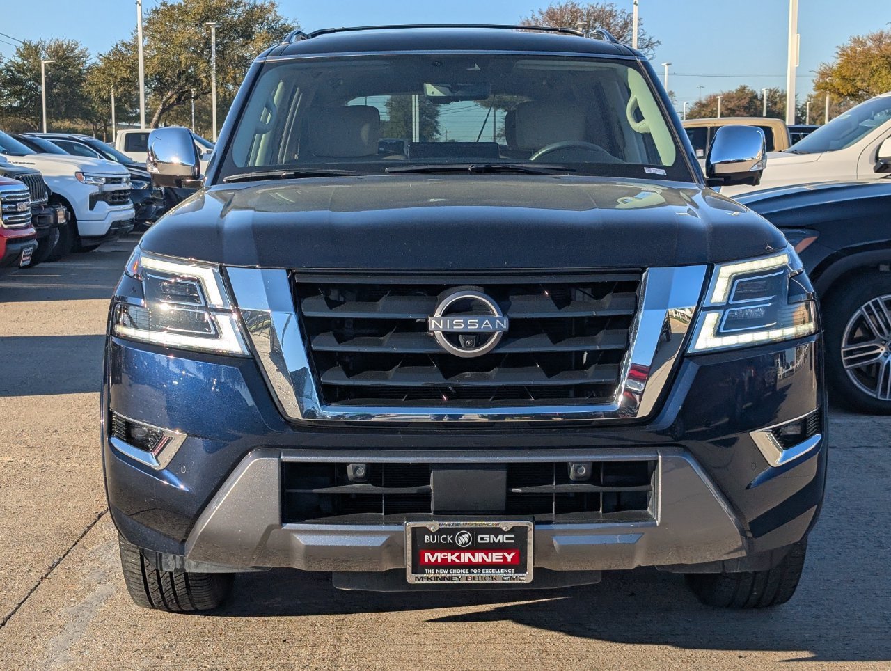 Used 2022 Nissan Armada Platinum w/ Captain's Chairs Package RWD image 6