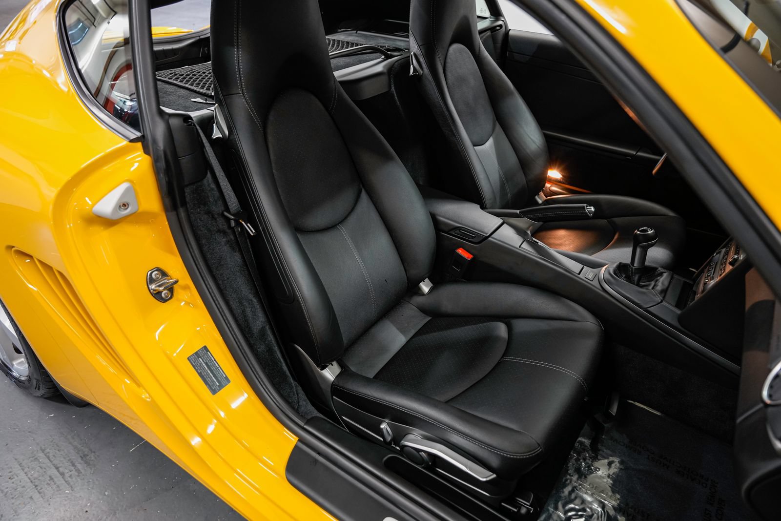 Used 2008 Porsche Cayman RWD image 22