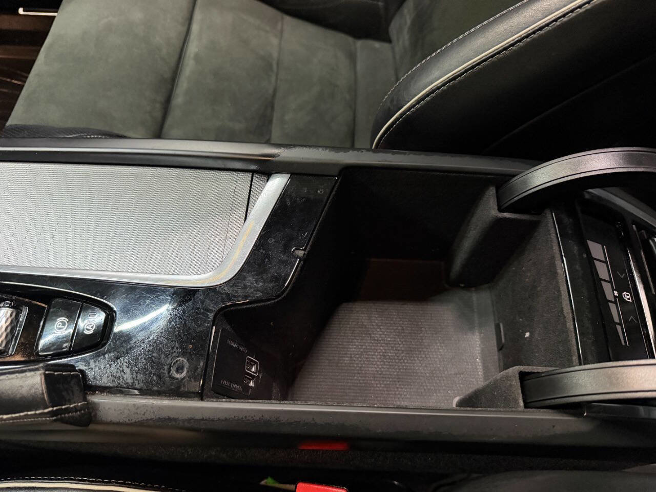 Used 2019 Volvo XC90 T6 R-Design w/ Protection Package Premier image 57